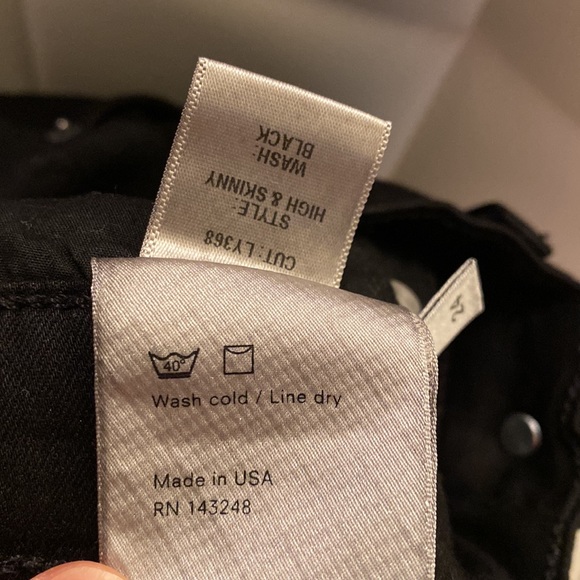 Reformation high & skinny size 24 rich black wash color - Picture 11 of 12